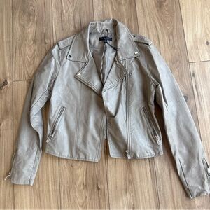 Romeo & Juliet Couture Taupe Beige Faux Leather Moto Jacket Size Medium NWOT